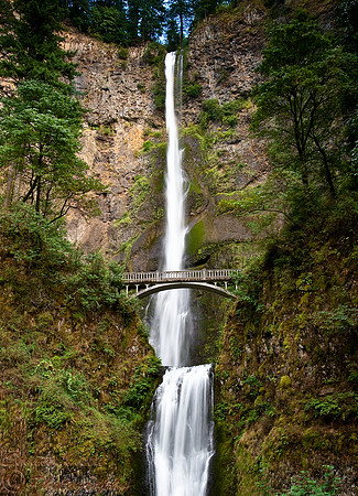 MULTNOMAH FALLS 1