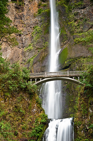 MULTNOMAH FALLS 2
