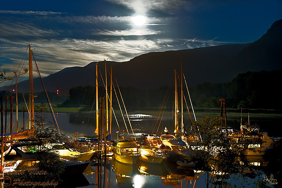 BEACON ROCK FULL MOON